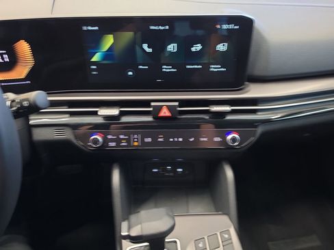 Certified 2026 Kia Sportage EX FWD image 25