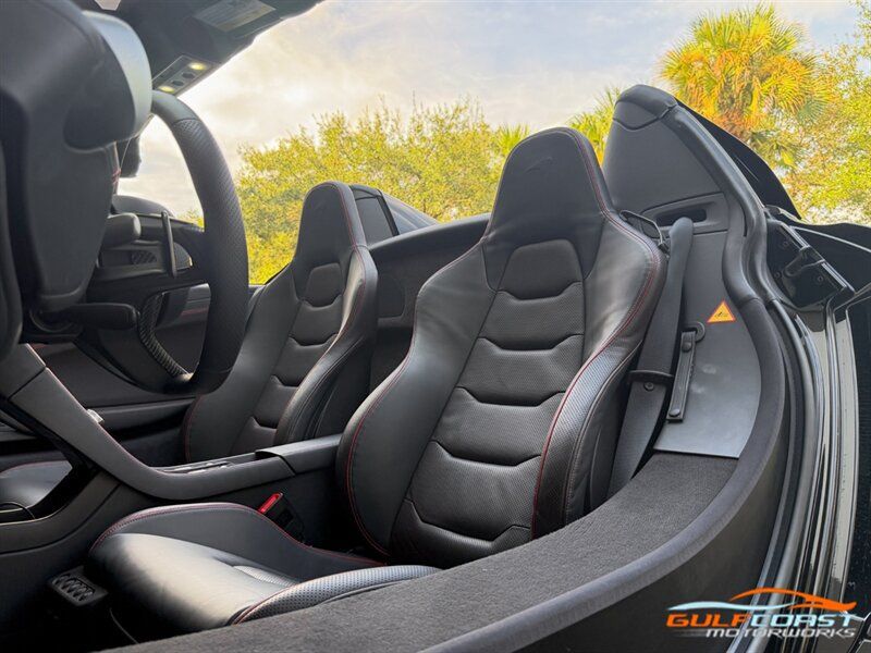 Used 2014 McLaren MP4-12C Spider RWD image 24