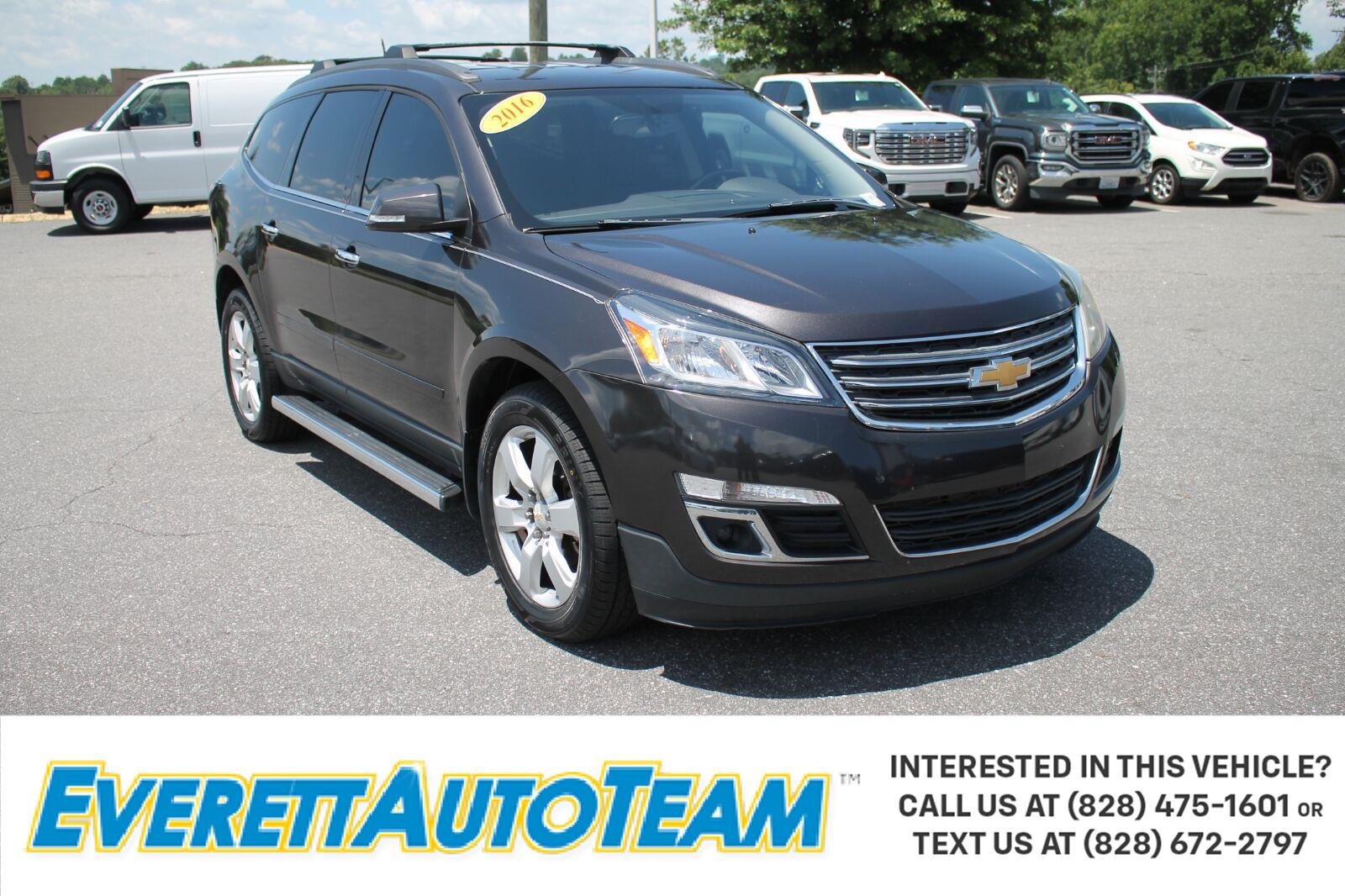 Used 2016 Chevrolet Traverse LT w/ Style and Technology Package FWD image 1