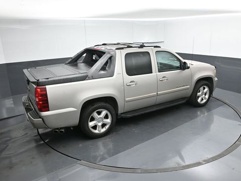 Used 2007 Chevrolet Avalanche LTZ w/ LTZ Preferred Equipment Group image 44