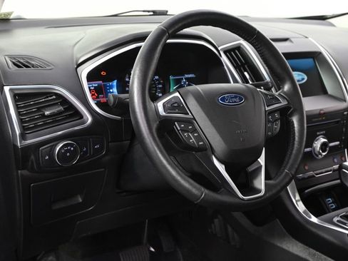 Used 2017 Ford Edge Titanium w/ Equipment Group 301A AWD/4WD image 11