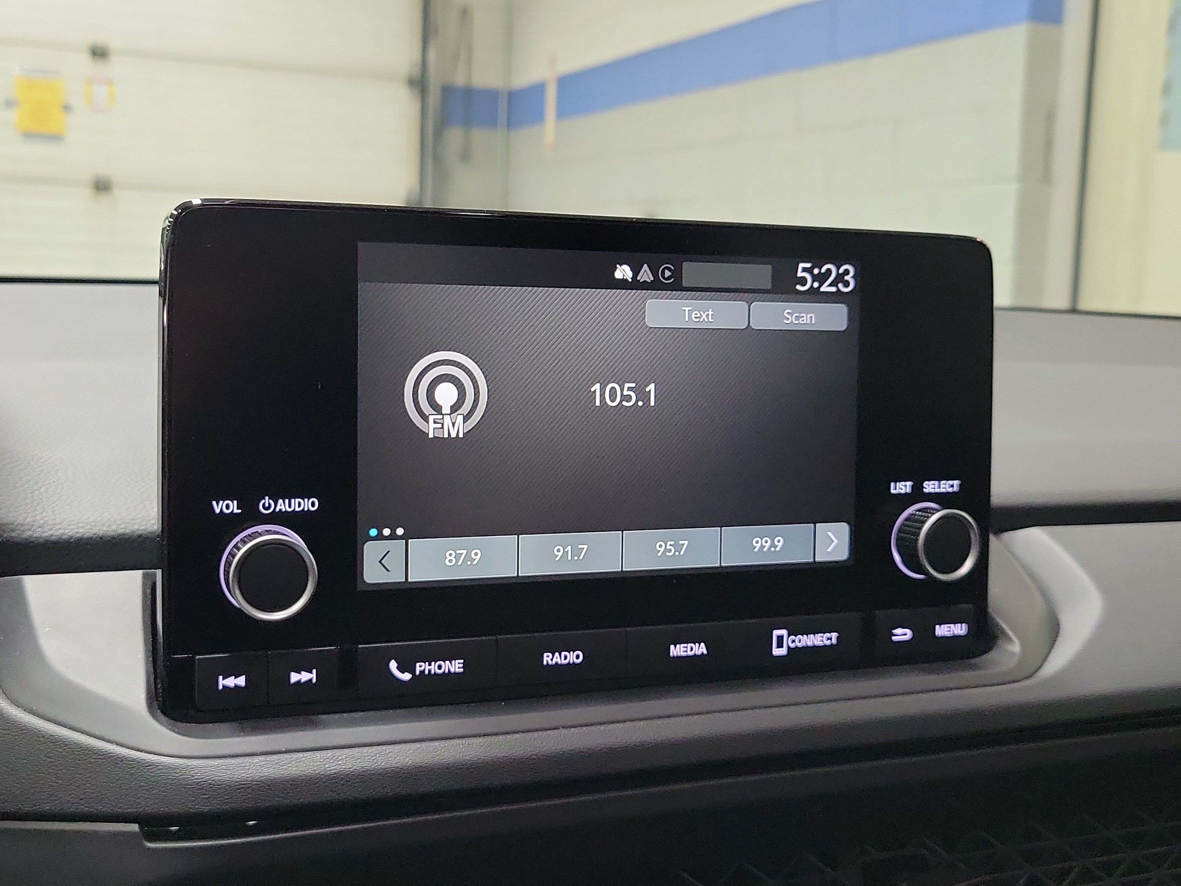 Certified 2025 Honda Accord LX image 28