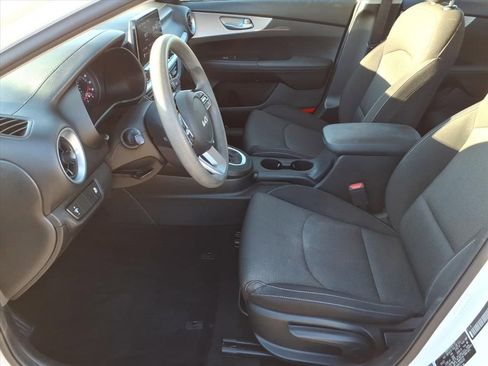 Used 2023 Kia Forte LXS image 11