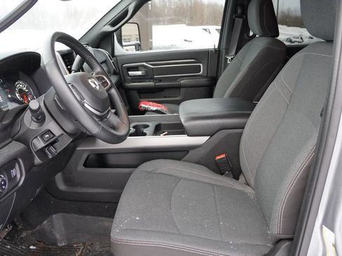 Used 2024 RAM 2500 Big Horn w/ Night Edition image 4