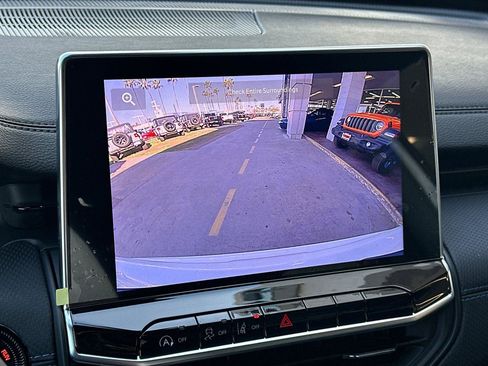 New 2026 Jeep Compass Latitude image 16