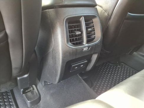 Used 2020 Jeep Cherokee Latitude Plus image 31