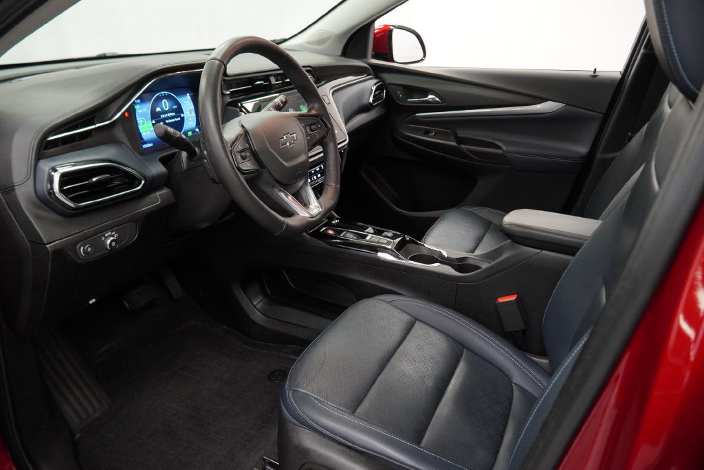 Used 2023 Chevrolet Bolt EUV Premier FWD image 17