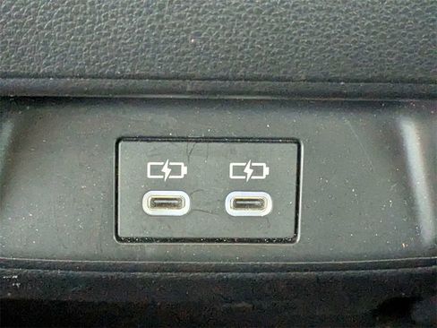 Used 2025 Toyota Corolla LE image 13