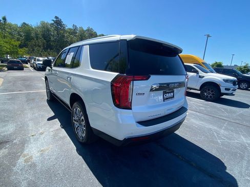 Used 2024 GMC Yukon Denali Ultimate AWD/4WD image 4