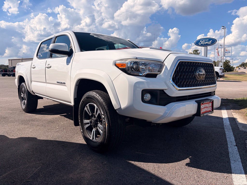 Used 2018 Toyota Tacoma TRD Sport w/ Technology Package RWD image 11