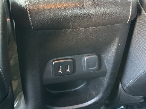 Used 2016 GMC Canyon SLT w/ Driver Alert Package image 41