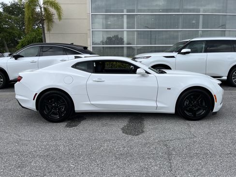 Used 2023 Chevrolet Camaro LT RWD image 8