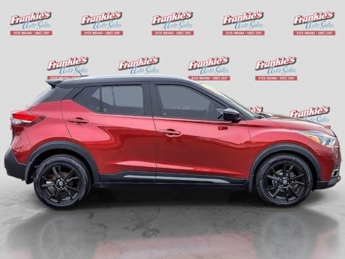 Used 2020 Nissan Kicks SR w/ SR Premium Package FWD image 6