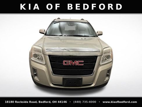 Used 2014 GMC Terrain SLT w/ Safety Package AWD/4WD image 2