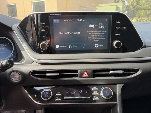 Used 2021 Hyundai Sonata SEL w/ Convenience Package FWD image 12