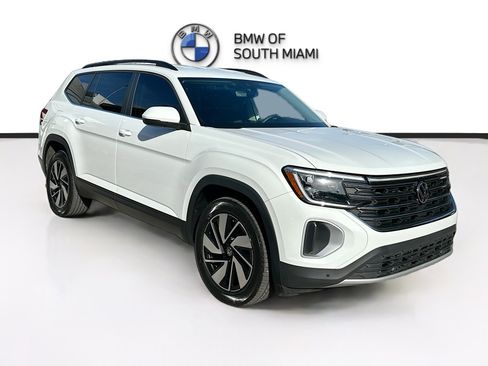 Used 2024 Volkswagen Atlas SE image 1