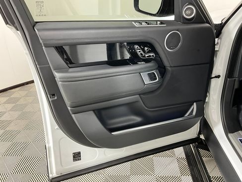 Used 2020 Land Rover Range Rover SV Autobiography Dynamic image 17