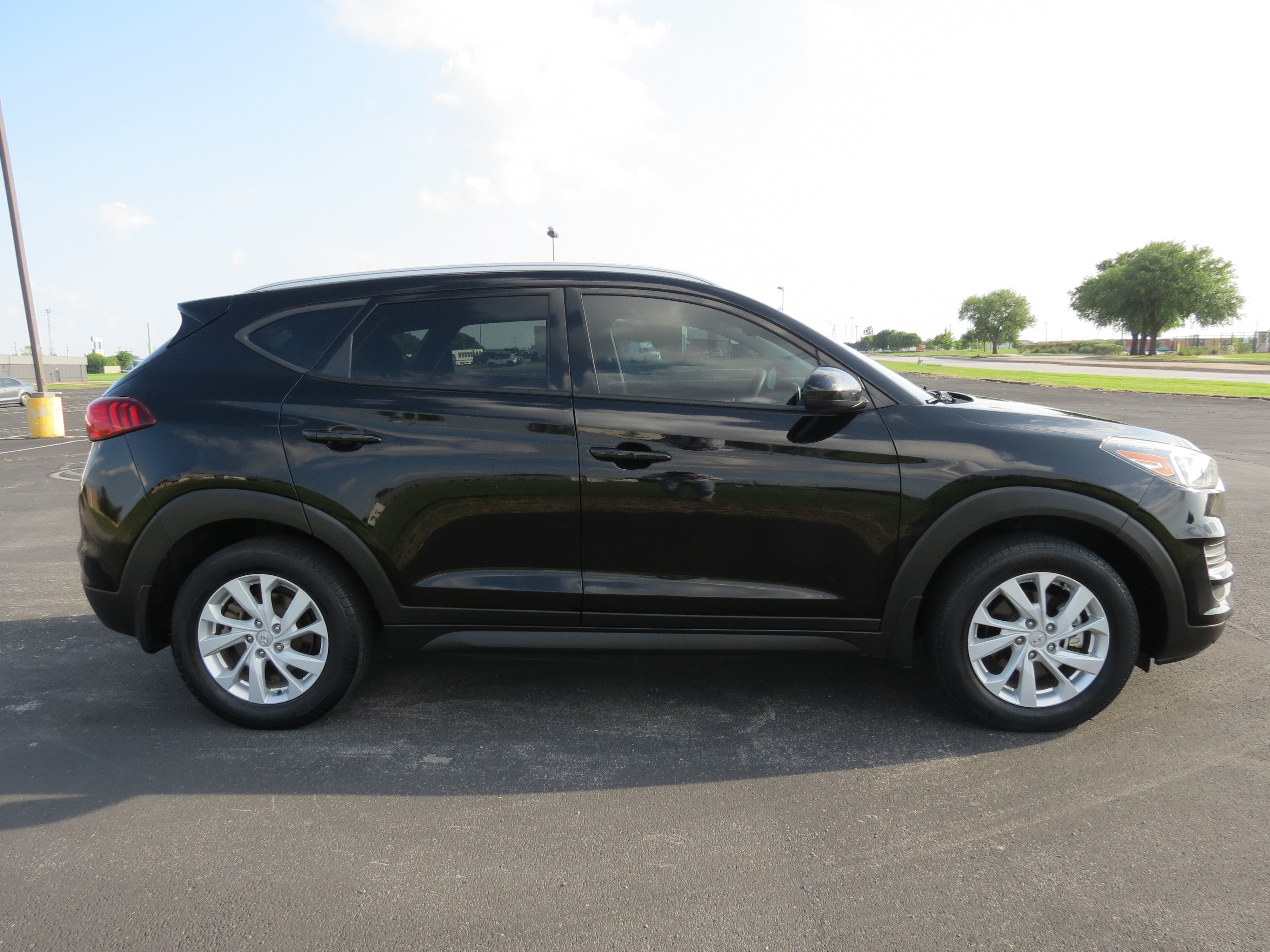 Used 2019 Hyundai Tucson Value FWD image 4