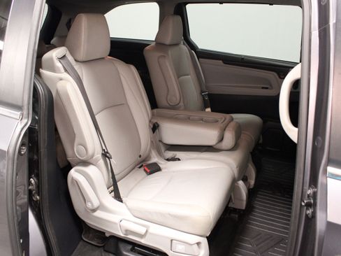 Used 2019 Honda Odyssey EX-L image 18