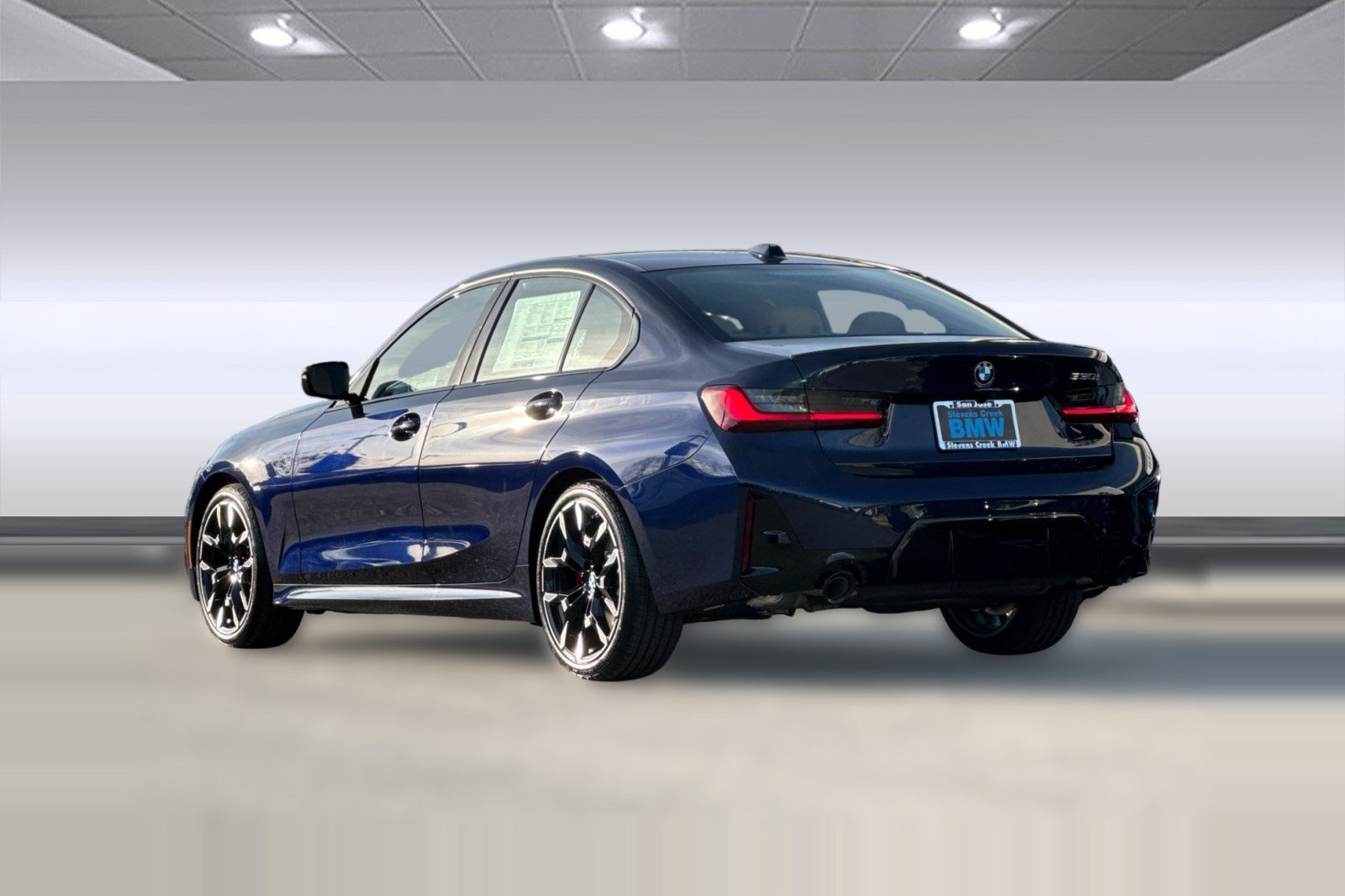 Used 2026 BMW 330i Sedan w/ M Sport Package RWD image 3