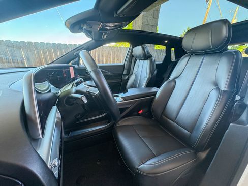 Used 2024 Cadillac Lyriq Luxury RWD image 23