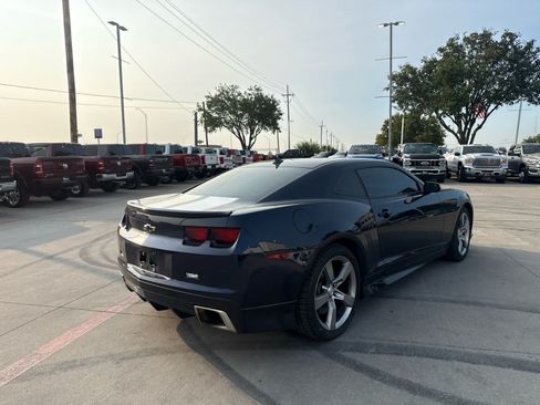 Used 2010 Chevrolet Camaro SS RWD image 5