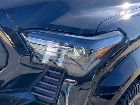 Used 2025 Toyota Tacoma TRD Sport w/ TRD Sport Premium Package image 28