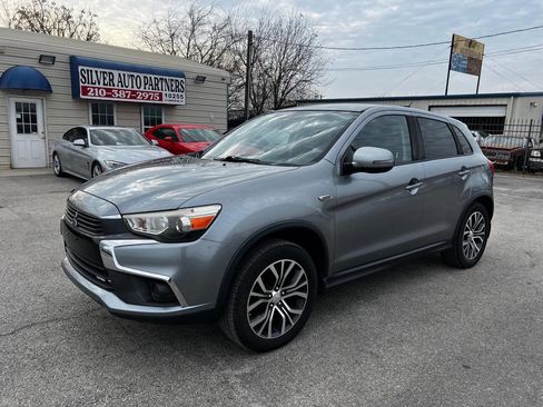 Used 2016 Mitsubishi Outlander Sport ES image 1