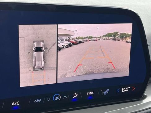 Certified 2024 Chevrolet Traverse LT FWD image 24
