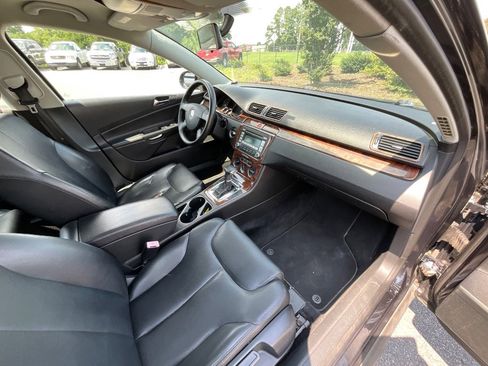 Used 2007 Volkswagen Passat 2.0T image 19