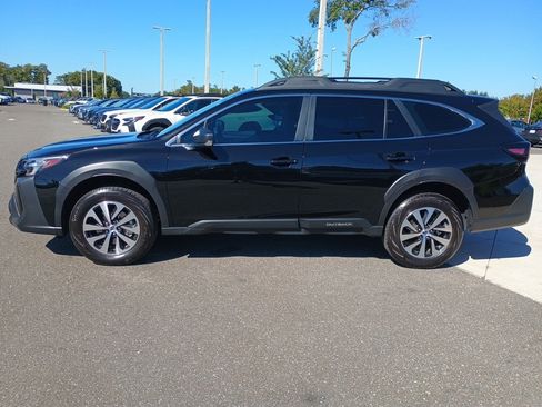 Certified 2025 Subaru Outback image 8