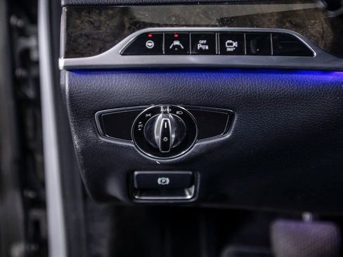 Used 2015 Mercedes-Benz S 550 Sedan image 34