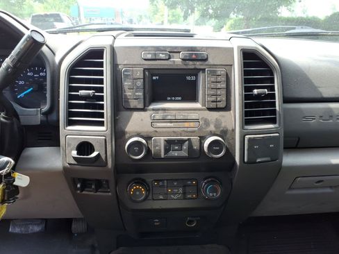 Used 2019 Ford F550 2WD Regular Cab Super Duty image 10