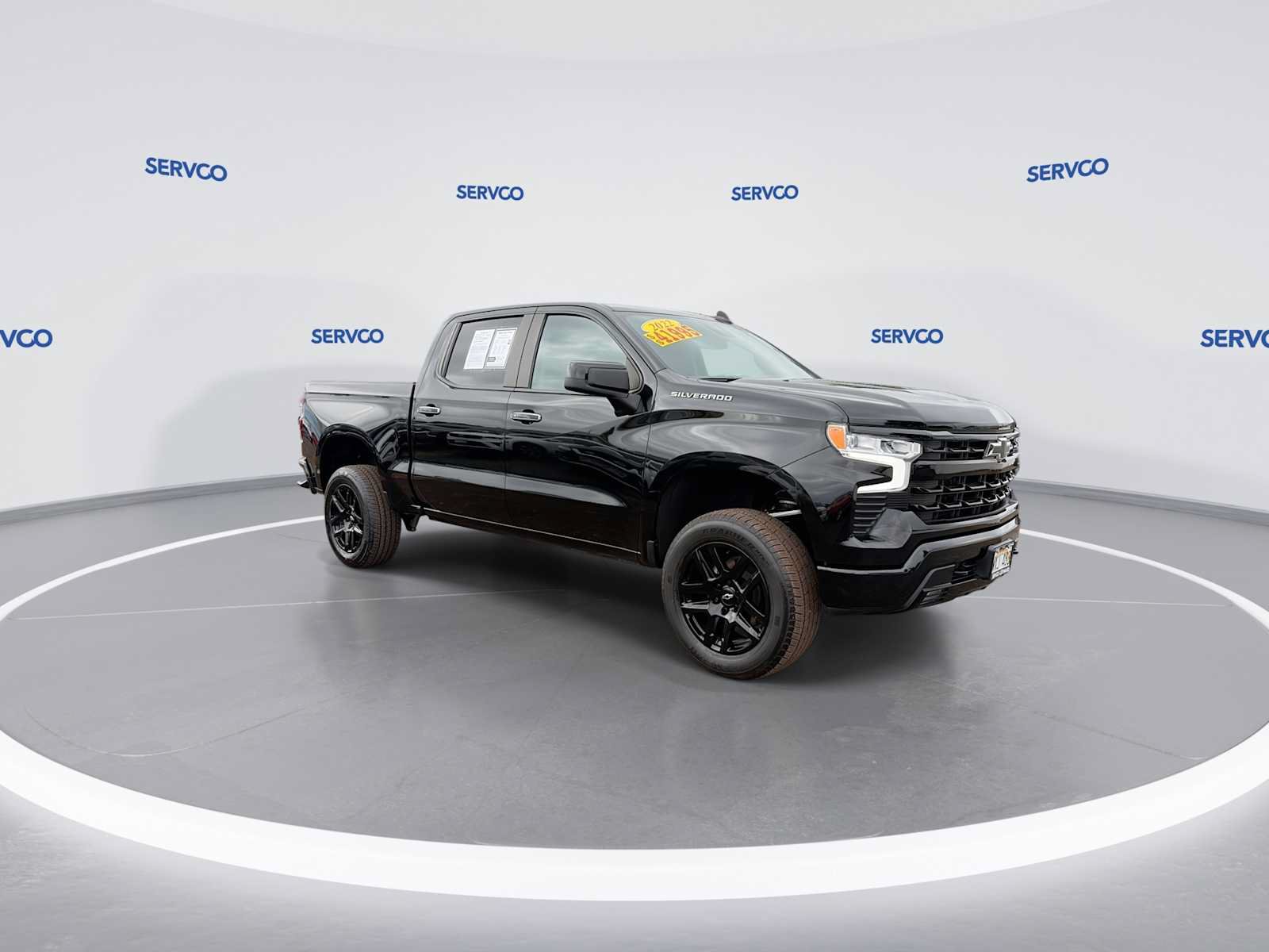 Used 2022 Chevrolet Silverado 1500 RST RWD image 2