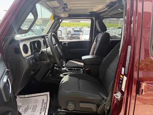 Used 2021 Jeep Wrangler Unlimited Sport AWD/4WD image 33