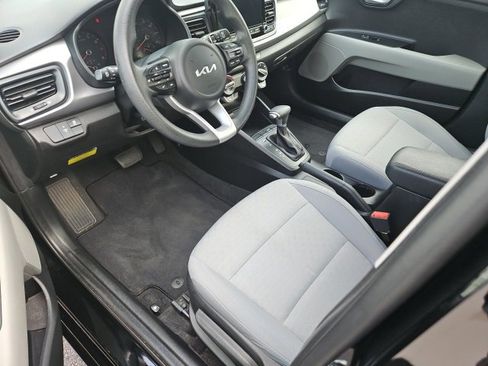 Used 2023 Kia Rio S image 11