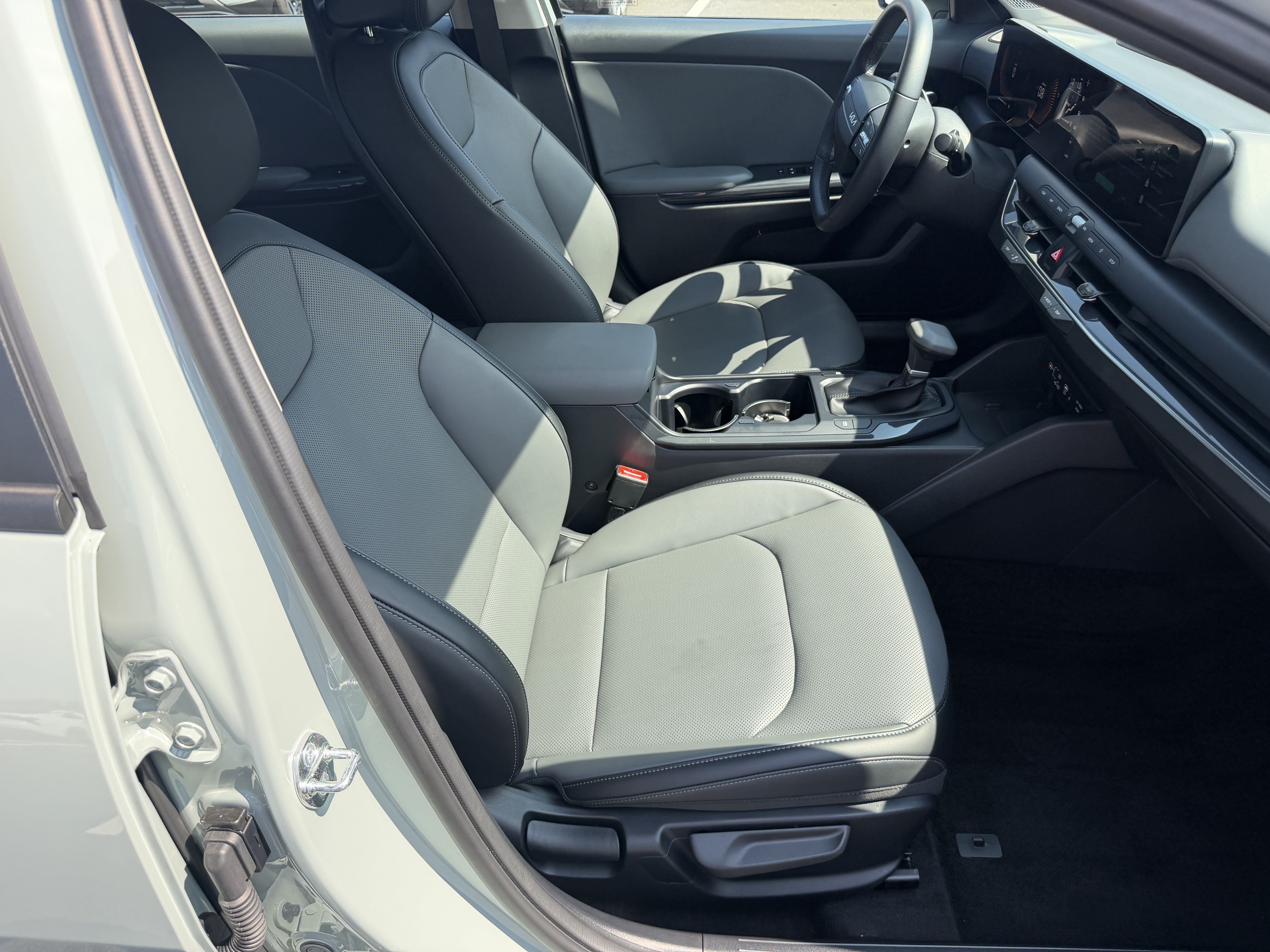 Certified 2026 Kia K4 EX FWD image 13