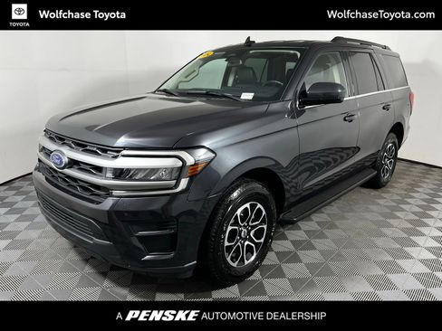 Used 2024 Ford Expedition XLT image 1