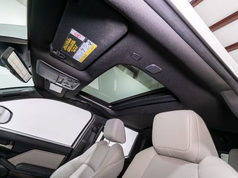 Used 2024 Toyota Tacoma Limited w/ Limited Package (LT) image 18