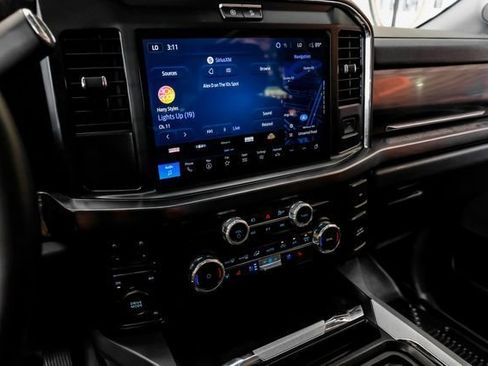 Used 2025 Ford F350 Lariat w/ FX4 Off-Road Package AWD/4WD image 27