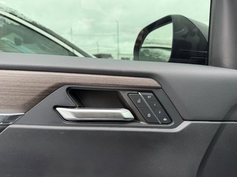 Used 2024 GMC Acadia Denali w/ Super Cruise Package image 35