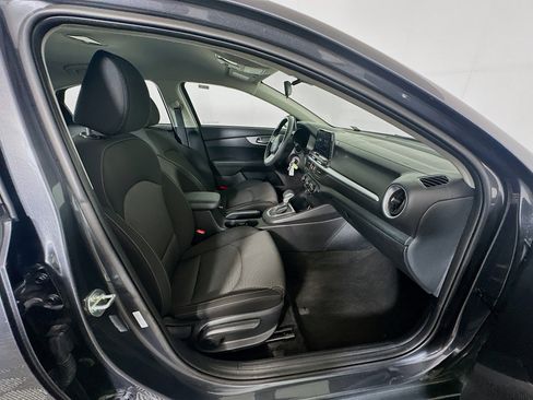 Used 2024 Kia Forte LXS image 29