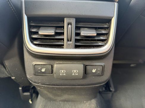 Used 2021 Subaru Outback Limited image 15