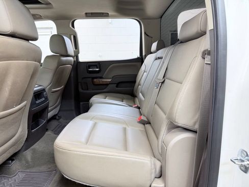Used 2014 GMC Sierra 1500 SLT w/ SLT Crew Cab Value Package AWD/4WD image 23