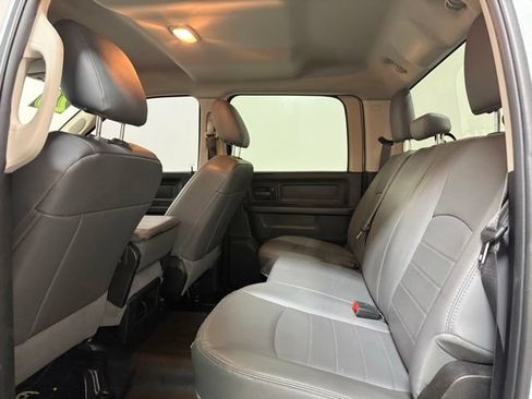 Used 2020 RAM 1500 Tradesman w/ Chrome Appearance Group AWD/4WD image 19