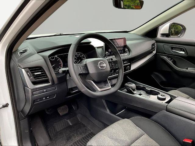 Certified 2026 Nissan Rogue SV AWD/4WD image 17