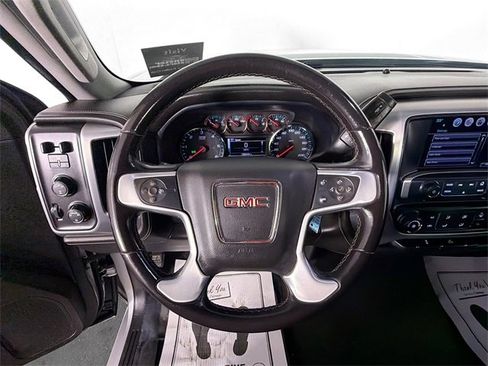 Used 2018 GMC Sierra 2500 SLE image 11