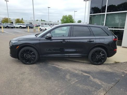 Used 2023 Lincoln Corsair AWD w/ Equipment Group 101A image 3