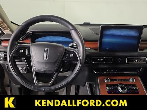 Used 2020 Lincoln Aviator Reserve w/ Equipment Group 201A AWD/4WD image 9