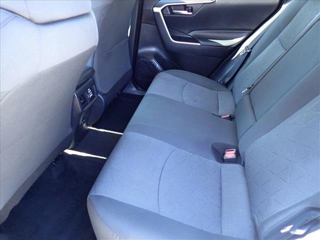 Used 2022 Toyota RAV4 XLE AWD/4WD image 9